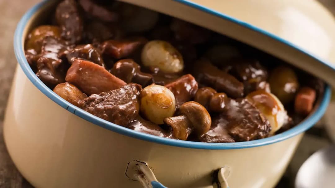 Pyszna wołowina z pieczarkami – proste przepisy, które zachwycą