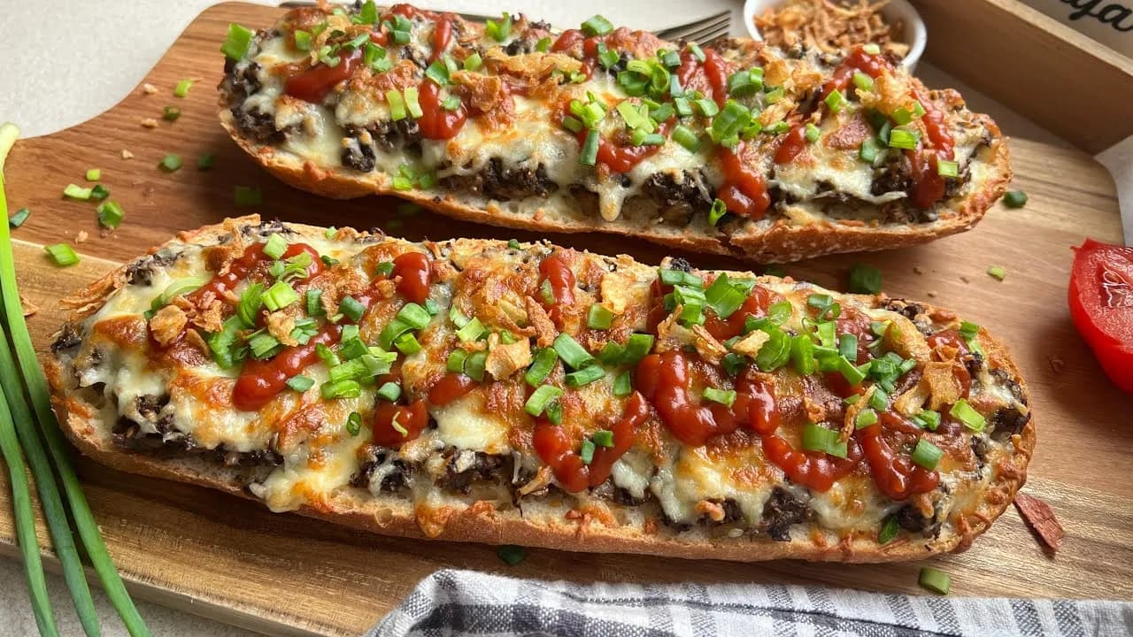 Pyszna zapiekanka z serem i pieczarkami – łatwy przepis na obiad